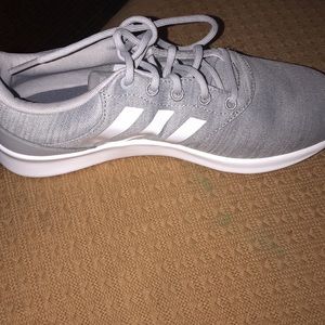 Bran new shoes never been work asking 50 dollars